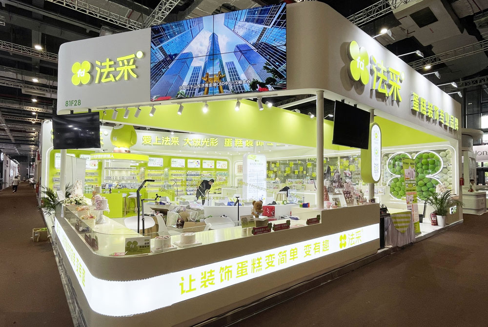 如何通過展位設計來提升品牌形象和吸引潛在客戶？